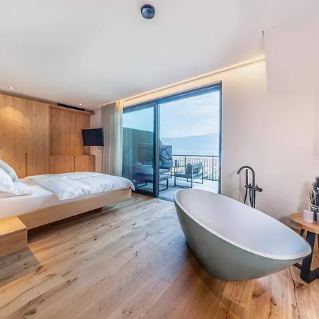 Kandlerhof 3* Bolzano